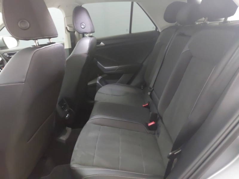 Used Volkswagen T-Roc 2023 for sale - 77304689: Photo 6