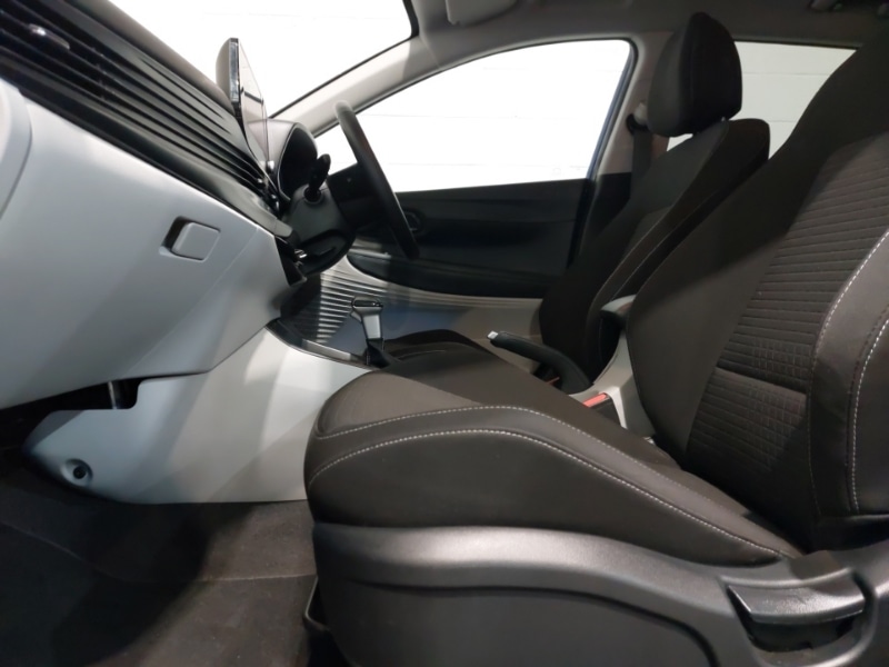 Used Hyundai i20 2023 for sale - 76583882: Photo 5