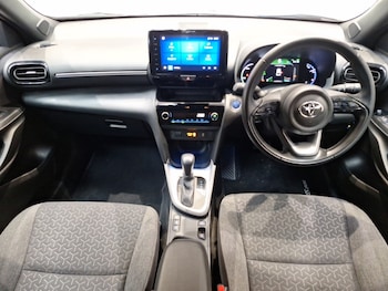 Used Toyota Yaris Cross 2023 for sale - 79626224: Photo