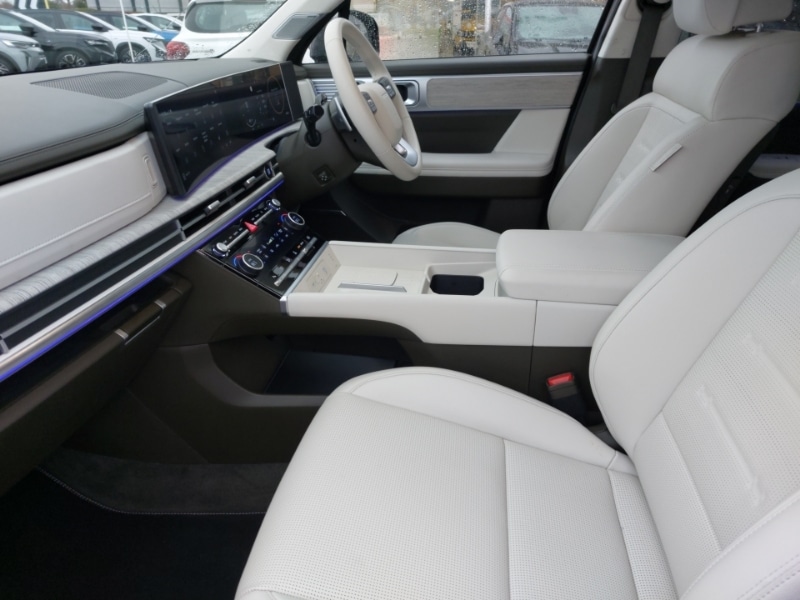 Used Hyundai Santa Fe 2025 for sale - 77184198: Photo 5