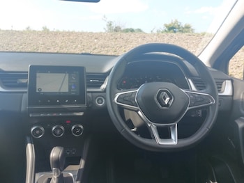 Used Renault Captur 2021 for sale - 75485739: Photo