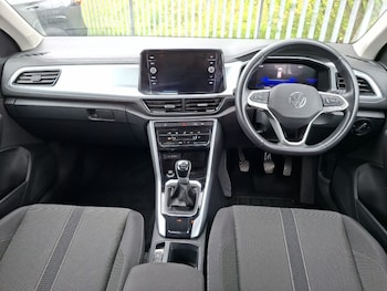 Used Volkswagen T-Roc 2023 for sale - 79607204: Photo