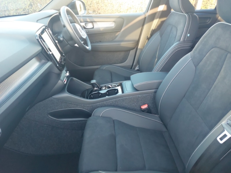 Used Volvo XC40 2025 for sale - 76978628: Photo 5