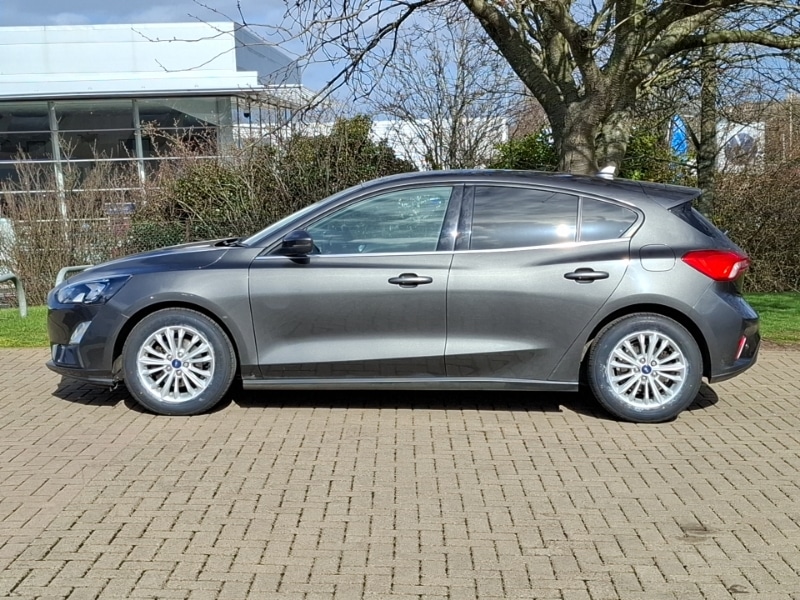 Used Ford Focus 2021 for sale - 78066322: Photo 4