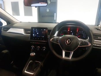 Used Renault Captur 2021 for sale - 77115759: Photo