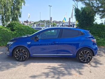 Used Renault Clio 2023 for sale - 78998650: Photo