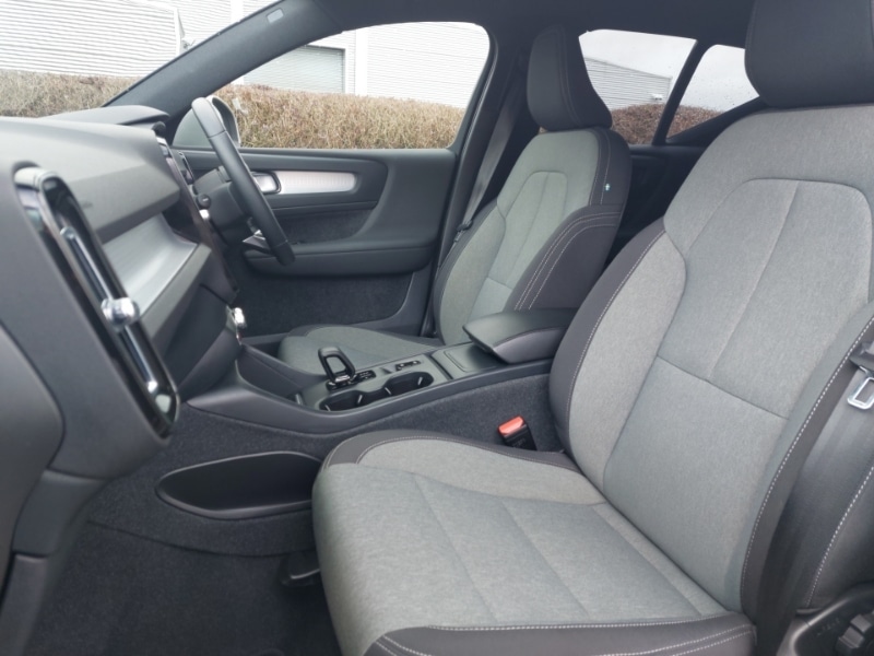 Used Volvo XC40 2023 for sale - 77874941: Photo 5