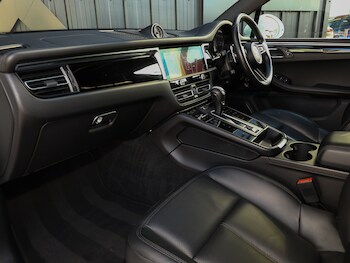 Used Porsche Macan 2022 for sale - 78343434: Photo