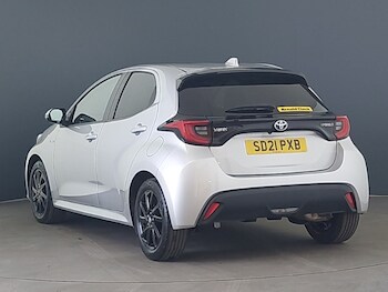 Used Toyota Yaris 2021 for sale - 77954998: Photo