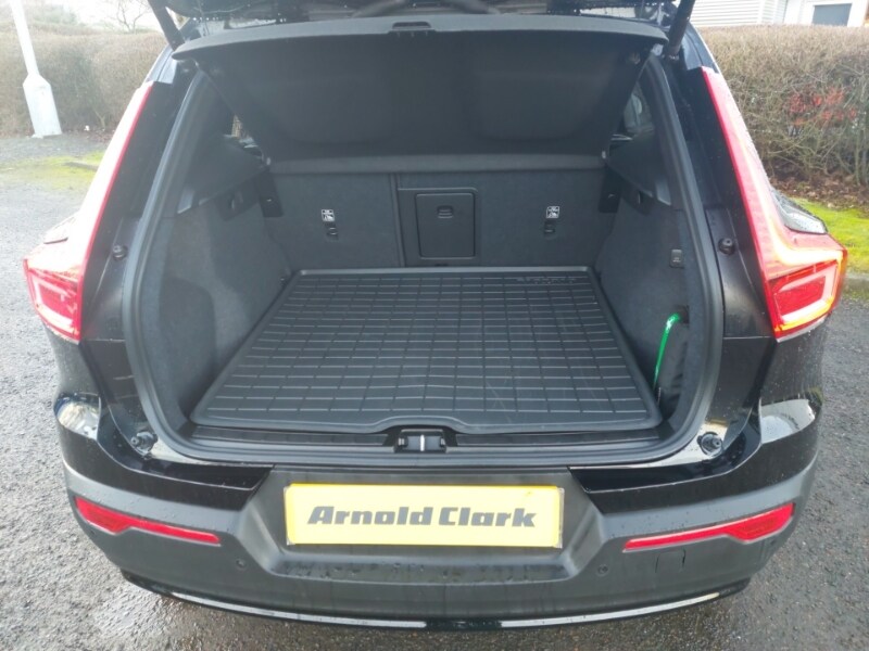 Used Volvo XC40 2024 for sale - 77371652: Photo 8