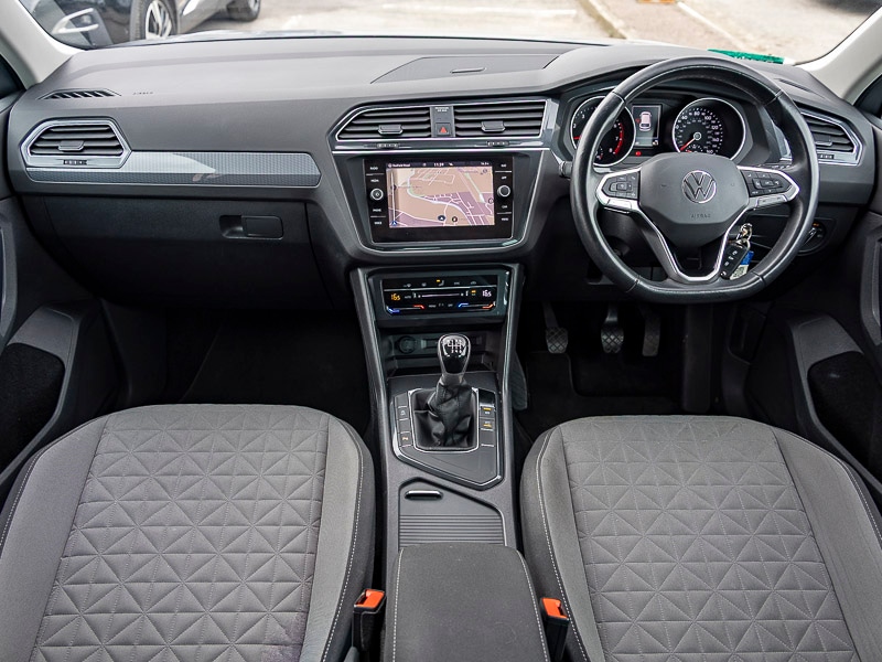 Used Volkswagen Tiguan 2021 for sale - 77998980: Photo 2