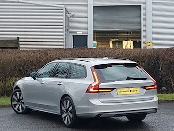 Used Volvo V90 2025 for sale - 77924197: Photo