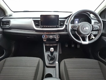 Used Kia Stonic 2021 for sale - 76726604: Photo