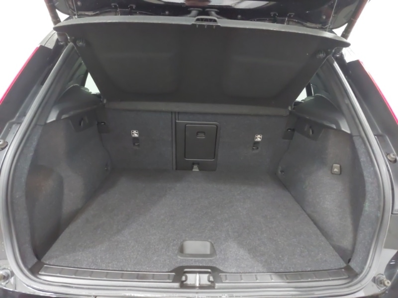 Used Volvo XC40 2022 for sale - 76339160: Photo 8