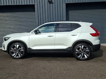 Used Volvo XC40 2025 for sale - 79689253: Photo