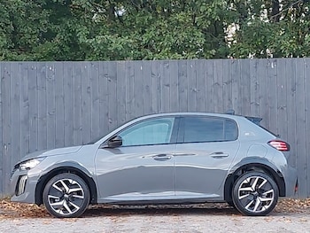 Used Peugeot 208 2025 for sale - 76451361: Photo