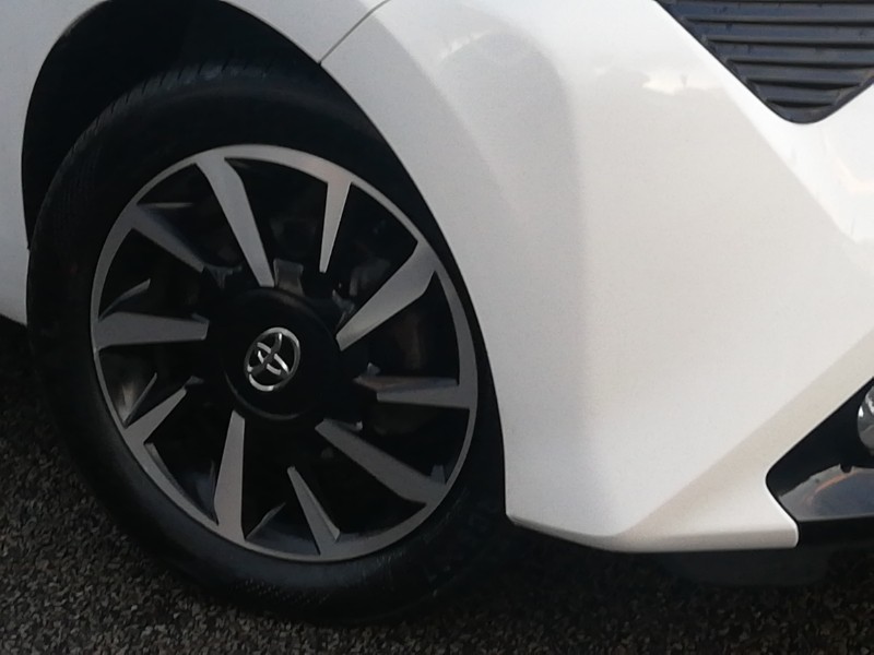 Used Toyota AYGO 2021 for sale - 76718023: Photo 9