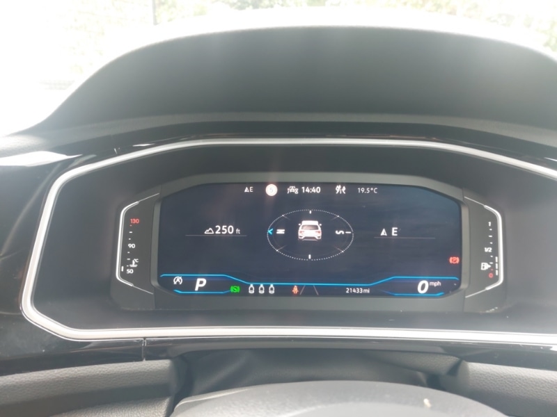 Used Volkswagen T-Roc 2023 for sale - 76600451: Photo 10