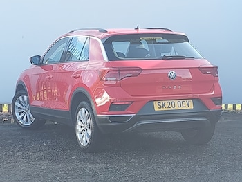 Used Volkswagen T-Roc 2020 for sale - 77150758: Photo