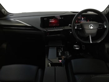 Used Vauxhall Astra 2025 for sale - 76212468: Photo 2