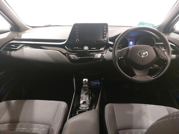 Used Toyota C-HR 2021 for sale - 76721322: Photo