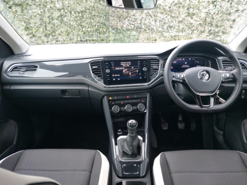 Used Volkswagen T-Roc 2019 for sale - 76713893: Photo 2