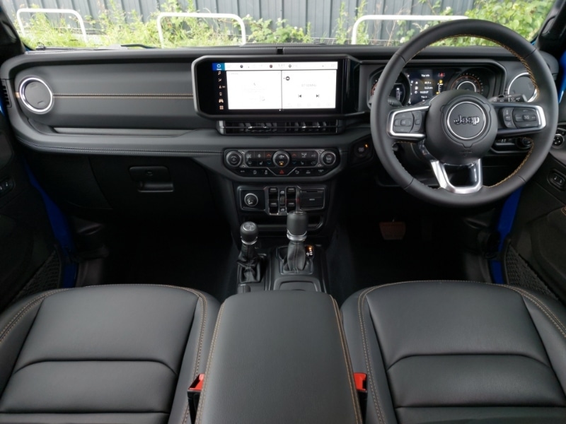 Used Jeep Wrangler 2025 for sale - 76483351: Photo 2