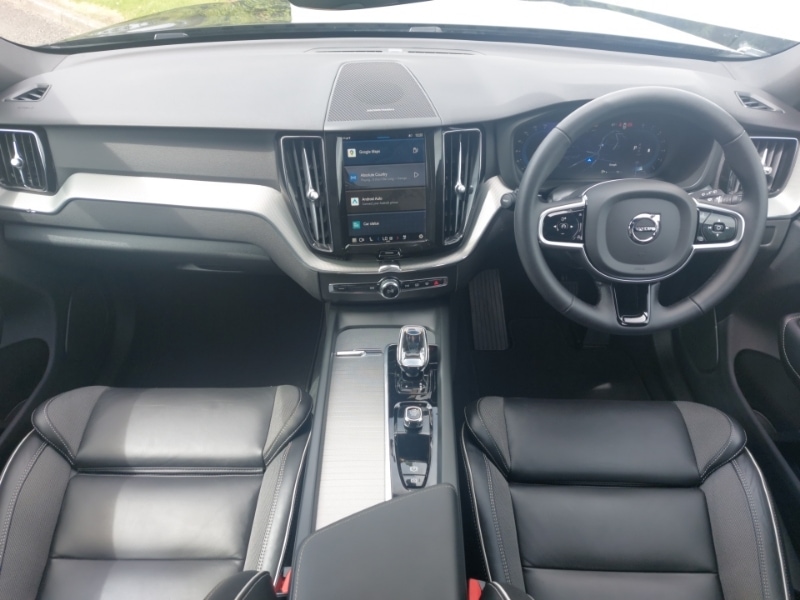 Used Volvo XC60 2024 for sale - 76365991: Photo 2