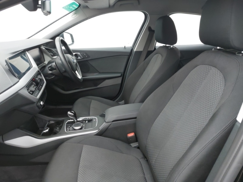 Used BMW 1 Series 2024 for sale - 76544189: Photo 5