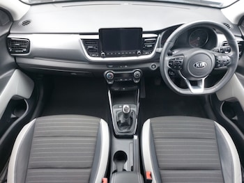 Used Kia Stonic 2021 for sale - 75557820: Photo
