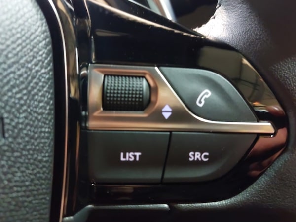 Used Peugeot 2008 2023 for sale - 76282341: Photo 12