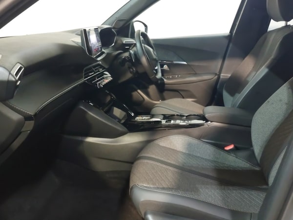 Used Peugeot 2008 2023 for sale - 76282341: Photo 5