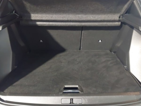 Used Peugeot 2008 2023 for sale - 76282341: Photo 8