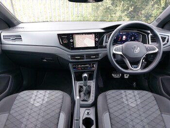 Used Volkswagen Polo 2024 for sale - 76144799: Photo 2