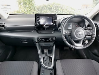 Used Toyota Yaris 2023 for sale - 78706918: Photo