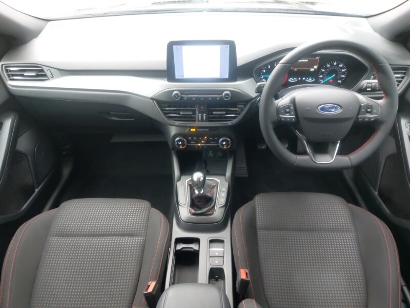 Used Ford Focus 2022 for sale - 76325172: Photo 2
