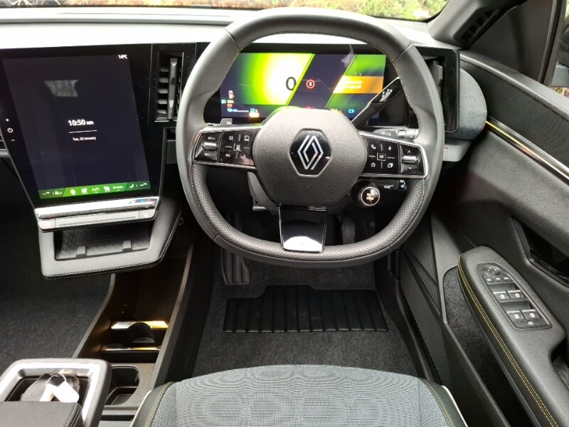 Used Renault Megane E Tech 2024 for sale - 77325503: Photo 7