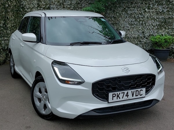 Used Suzuki Swift 2024 for sale - 76182796: Photo 1