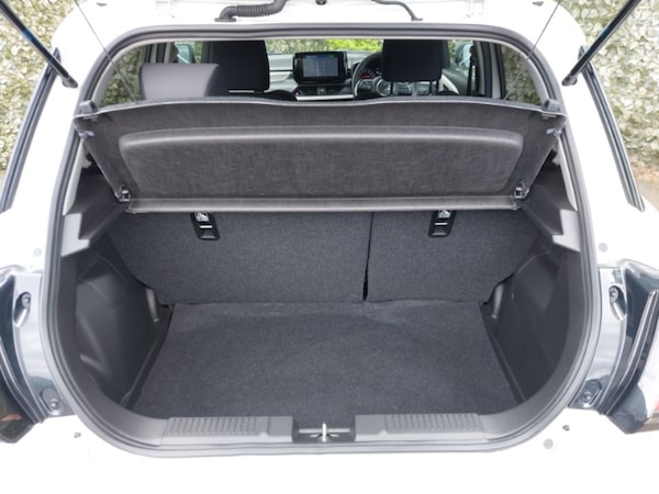 Used Suzuki Swift 2024 for sale - 76182796: Photo 8