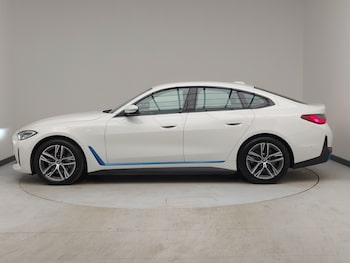 Used BMW i4 2023 for sale - 77169902: Photo