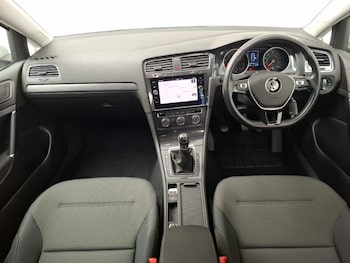 Used Volkswagen Golf 2019 for sale - 75714488: Photo