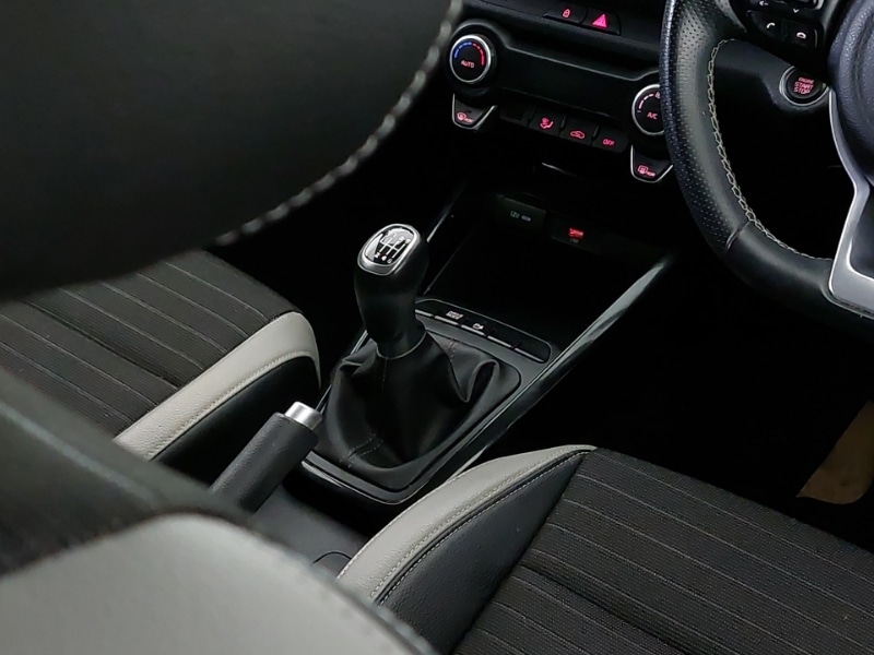 Used Kia Stonic 2022 for sale - 77597378: Photo 11