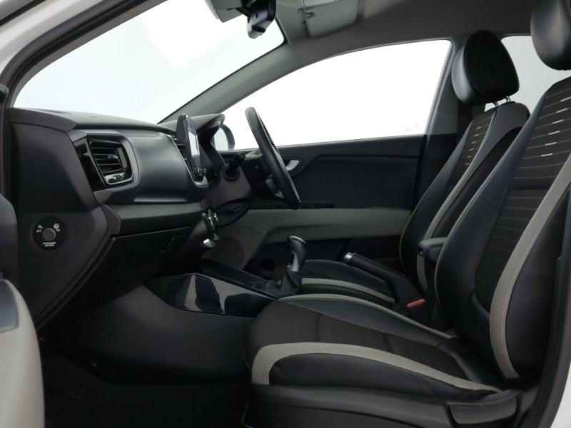 Used Kia Stonic 2022 for sale - 77597378: Photo 5