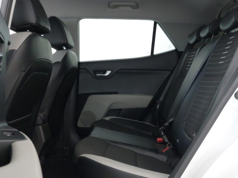 Used Kia Stonic 2022 for sale - 77597378: Photo 6