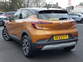 Used Renault Captur 2022 for sale - 77467619: Photo