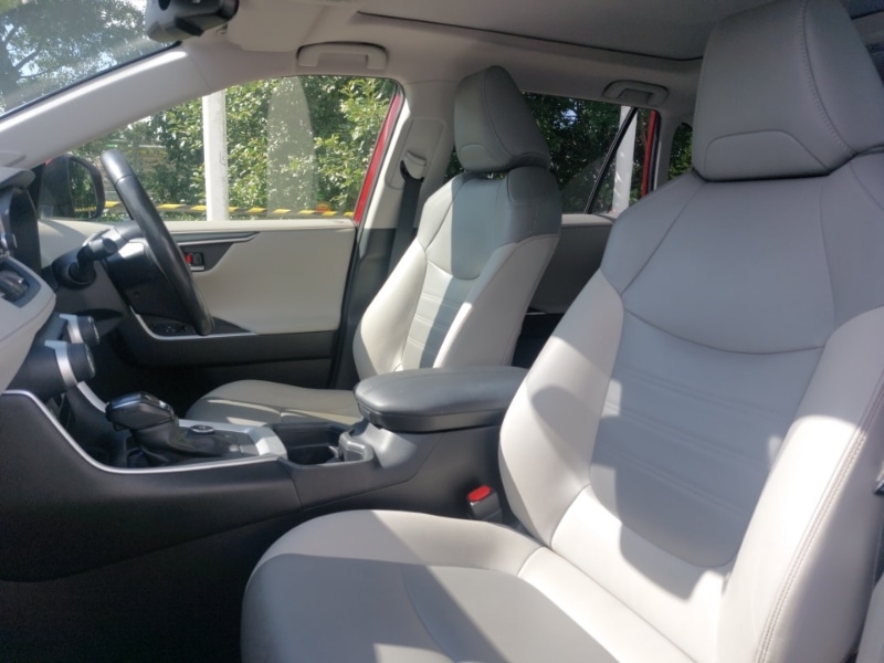 Used Toyota RAV4 2020 for sale - 76354205: Photo 5