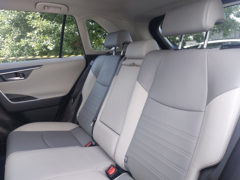 Used Toyota RAV4 2020 for sale - 76354205: Photo 6