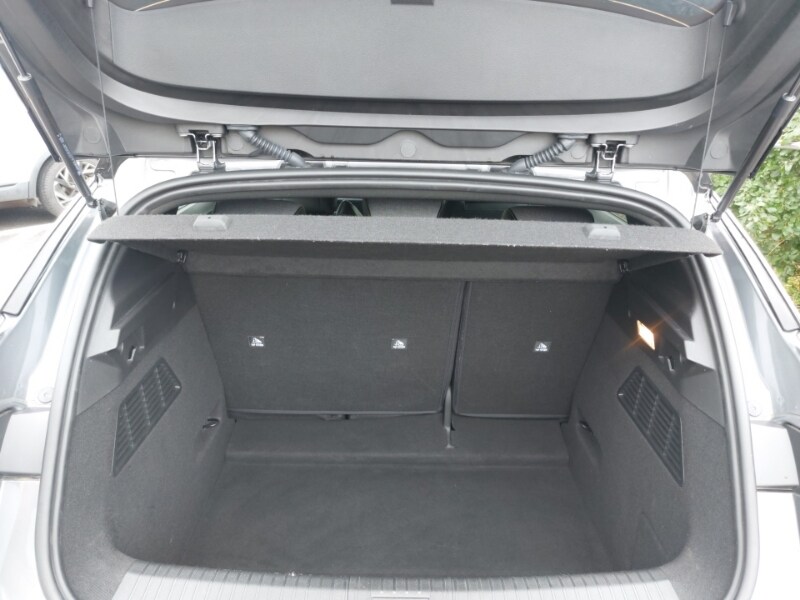 Used Renault Megane E Tech 2022 for sale - 77449070: Photo 8