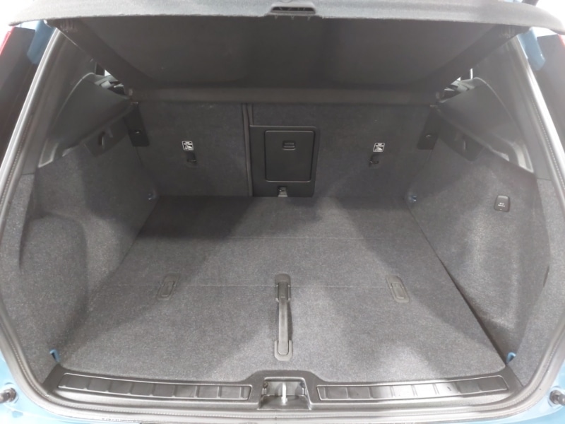 Used Volvo XC40 2024 for sale - 77955036: Photo 8