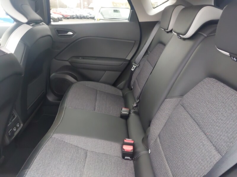 Used Renault Captur 2023 for sale - 77085916: Photo 6